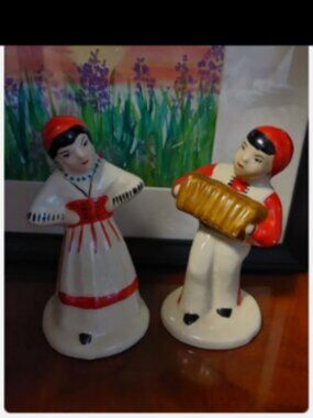 Vintage Antique Salt & Pepper Shakers Spanish Man Woman Couple W/ Accordion